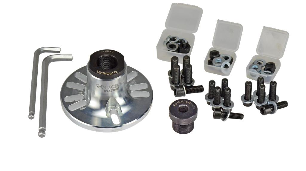 Universal wheel hub remover with hydraulic spindle, adapters, mounting screws & nuts