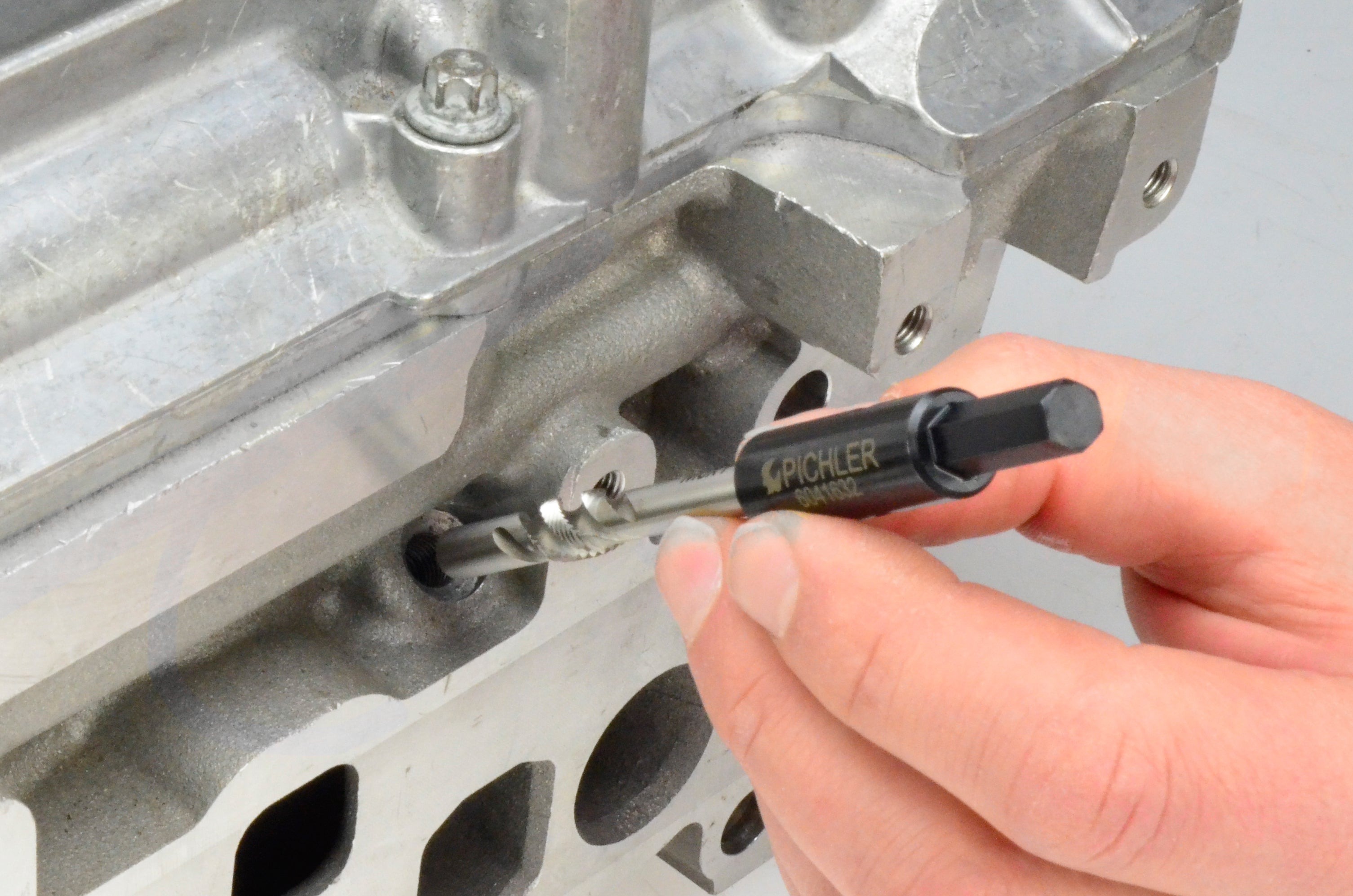 Special taps set for glow plugs M8x1 / M9x1 / M10x1 / M10x1.25