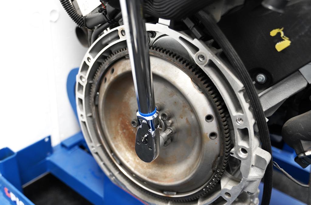 Digital torque wrench 1/2", (17) 68 - 340 Nm incl. rotation angle with swivel head