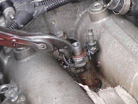 Injector-removal tool BMW