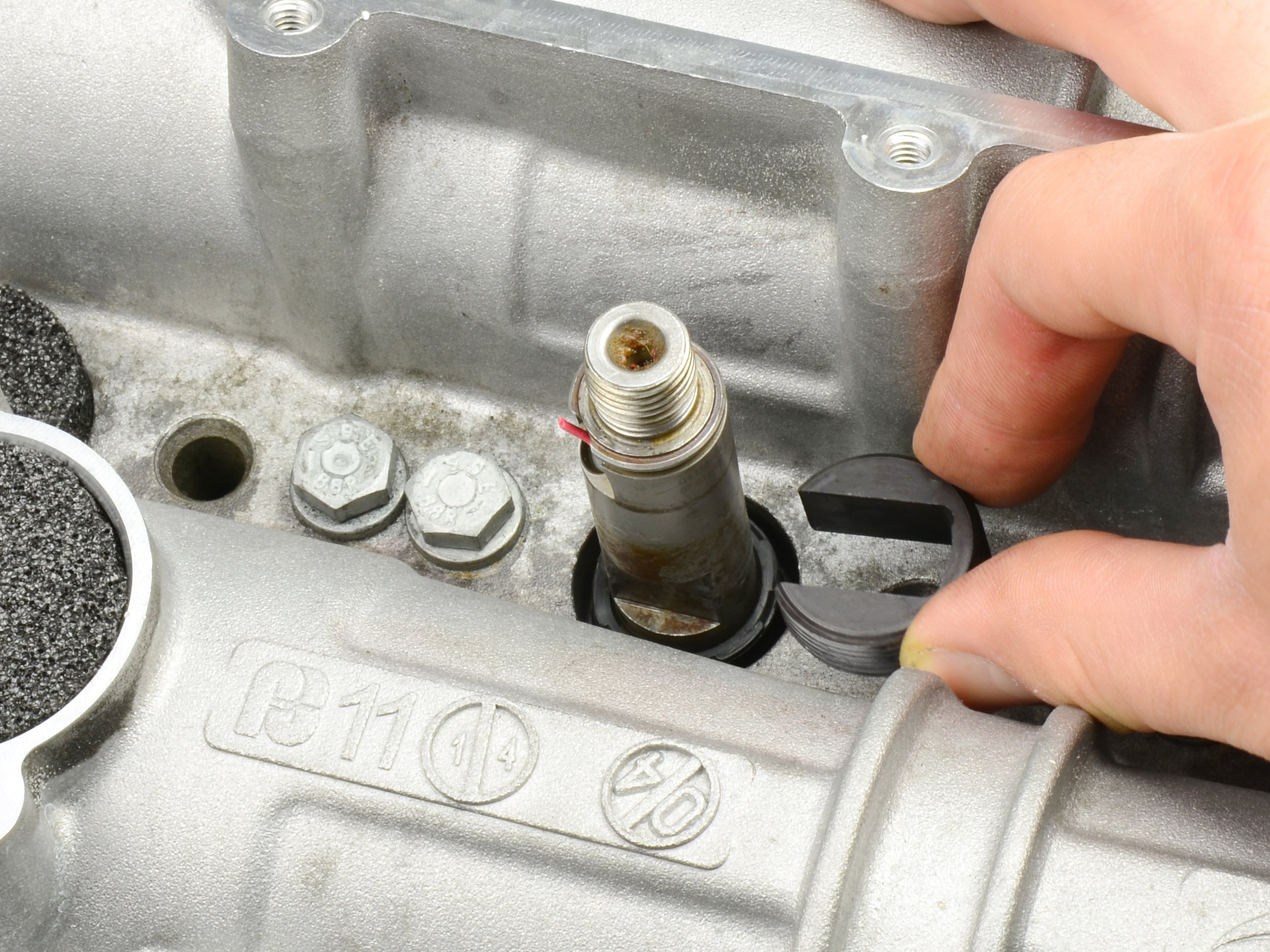 Injector-removal tool BMW