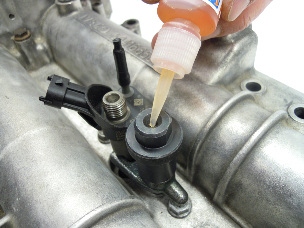 Injector clamping bolt repair kit SOFIM 2,3l & 3,0l