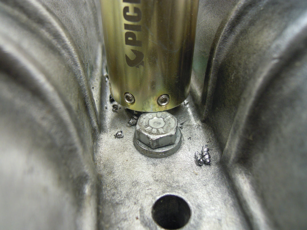 Injector clamping bolt repair kit SOFIM 2,3l & 3,0l