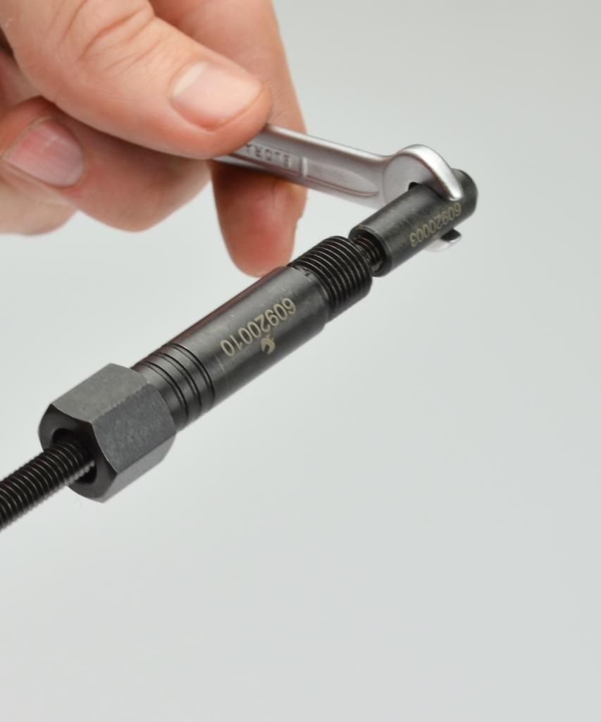 Universal compression & leakage test adapter set UNI II