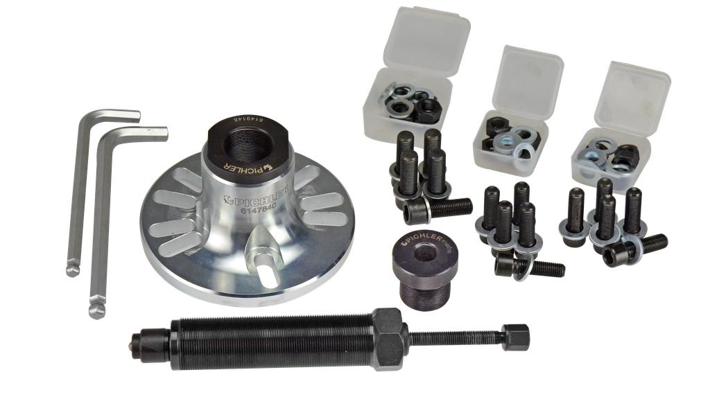 Universal wheel hub remover with hydraulic spindle, adapters, mounting screws & nuts