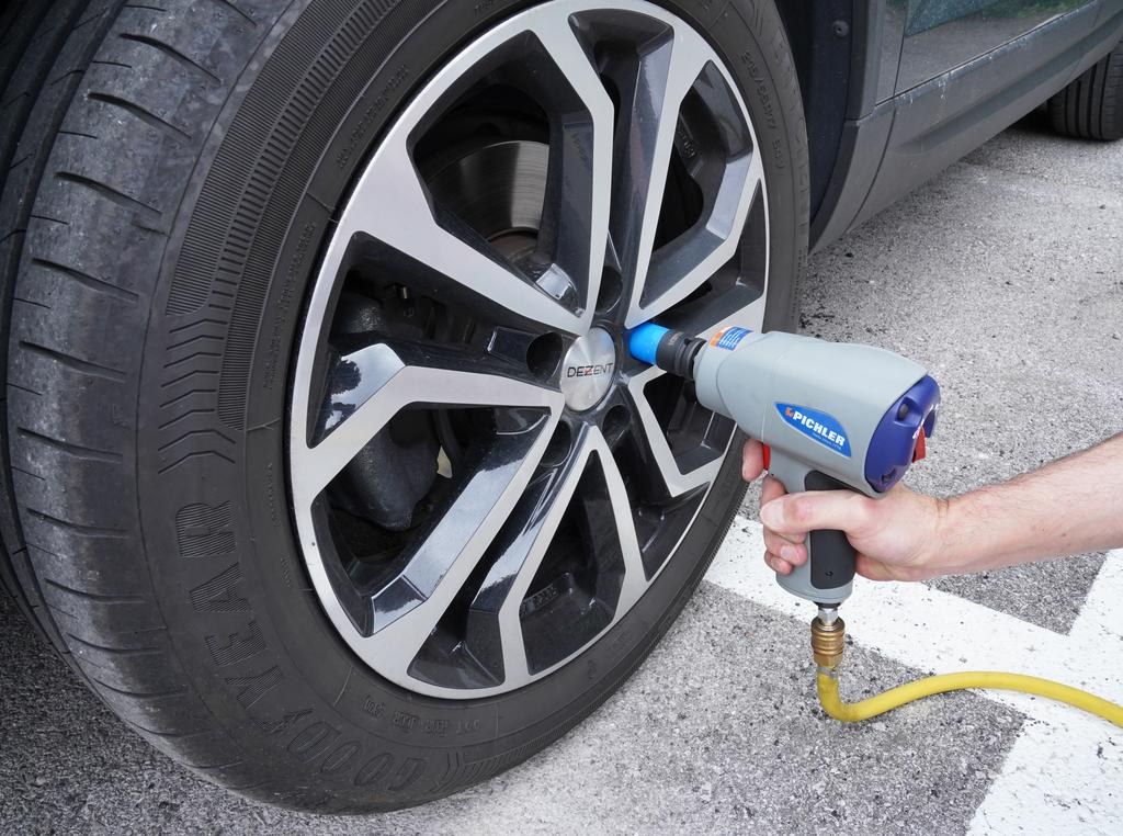 Professional impact wrench 1/2", 1850 Nm