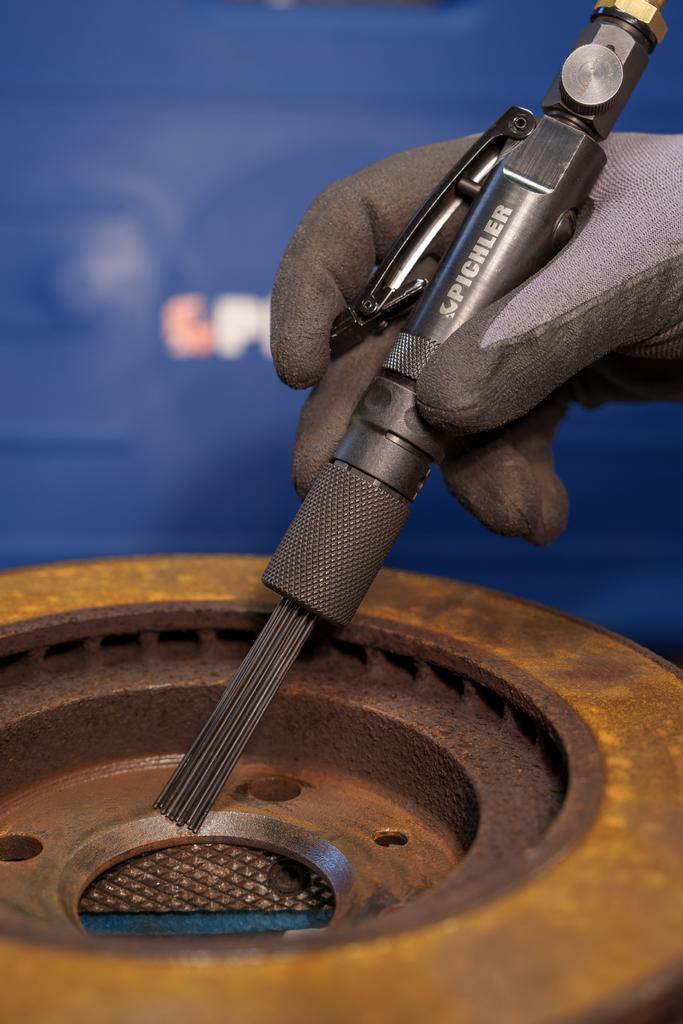Mini air needle scaler