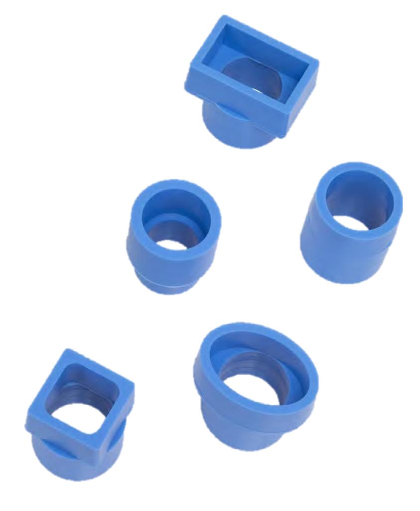 Walnut shell jet blasting unit for cleaning carbon deposits in the engi